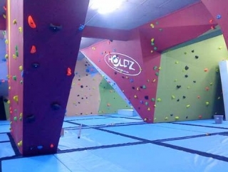 There are various bouldering problems to complete